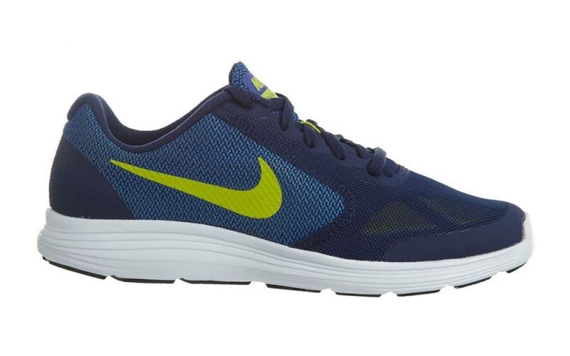 Nike Revolution 3